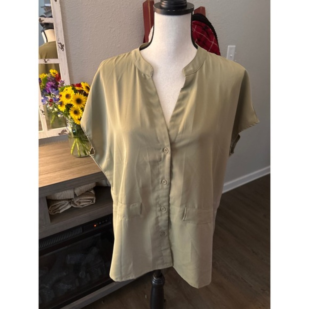 Cicibird NWOT large green top